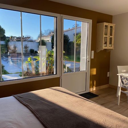 Maison M, Chambre Privee Acces Jardin Piscine Et Jacuzzi Pres De La Rochelle La Rochelle  Szoba fotó