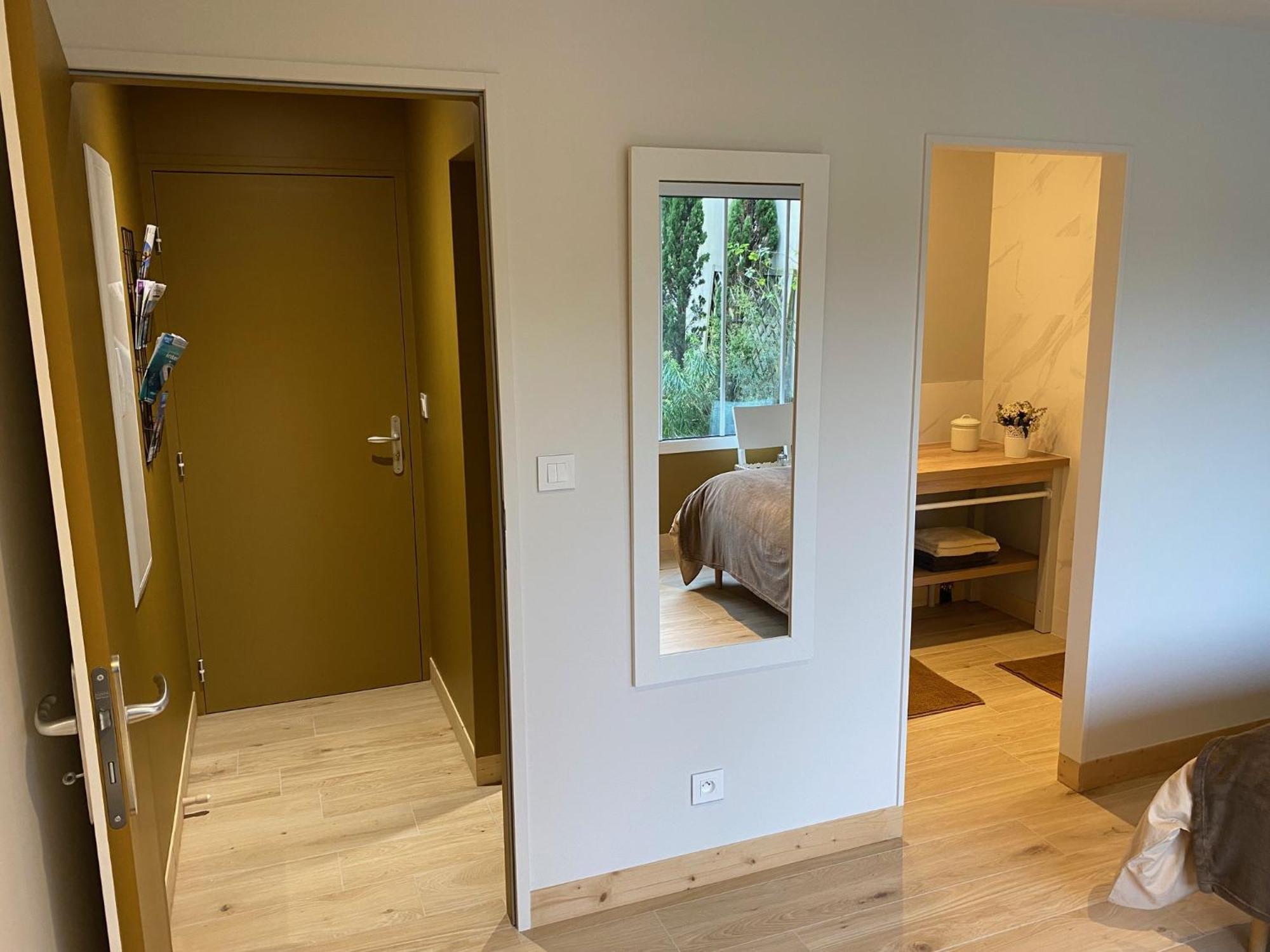 Maison M, Chambre Privee Acces Jardin Piscine Et Jacuzzi Pres De La Rochelle La Rochelle  Szoba fotó