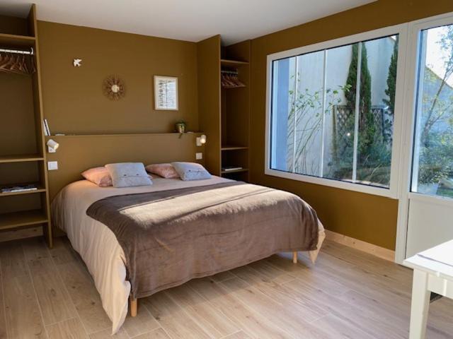 Maison M, Chambre Privee Acces Jardin Piscine Et Jacuzzi Pres De La Rochelle La Rochelle  Szoba fotó