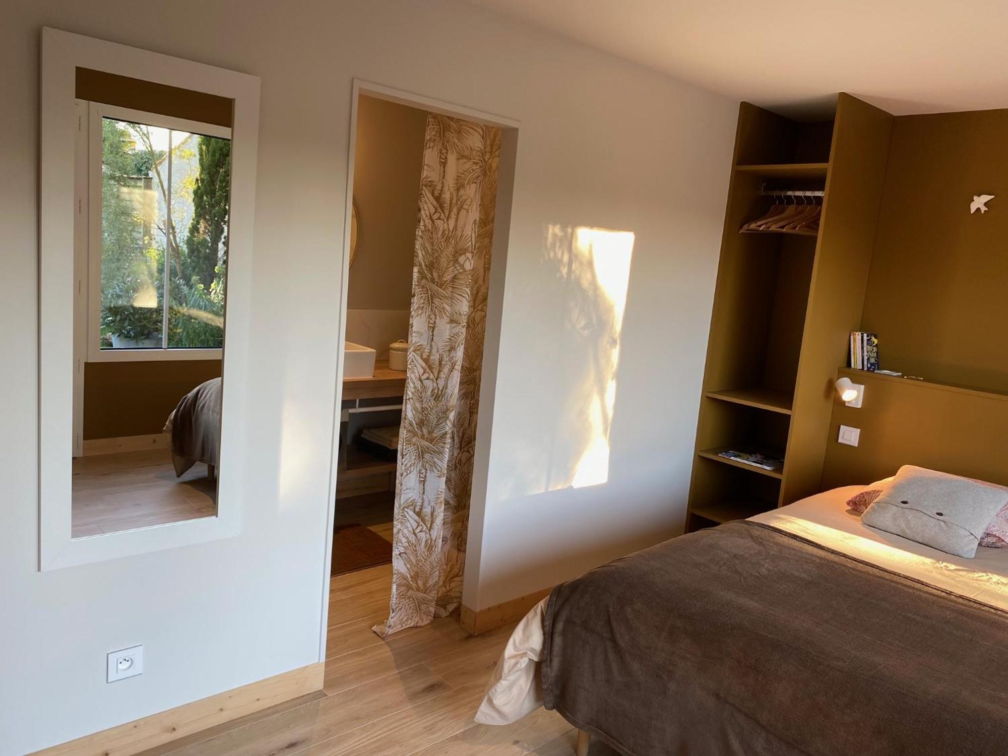Maison M, Chambre Privee Acces Jardin Piscine Et Jacuzzi Pres De La Rochelle La Rochelle  Szoba fotó