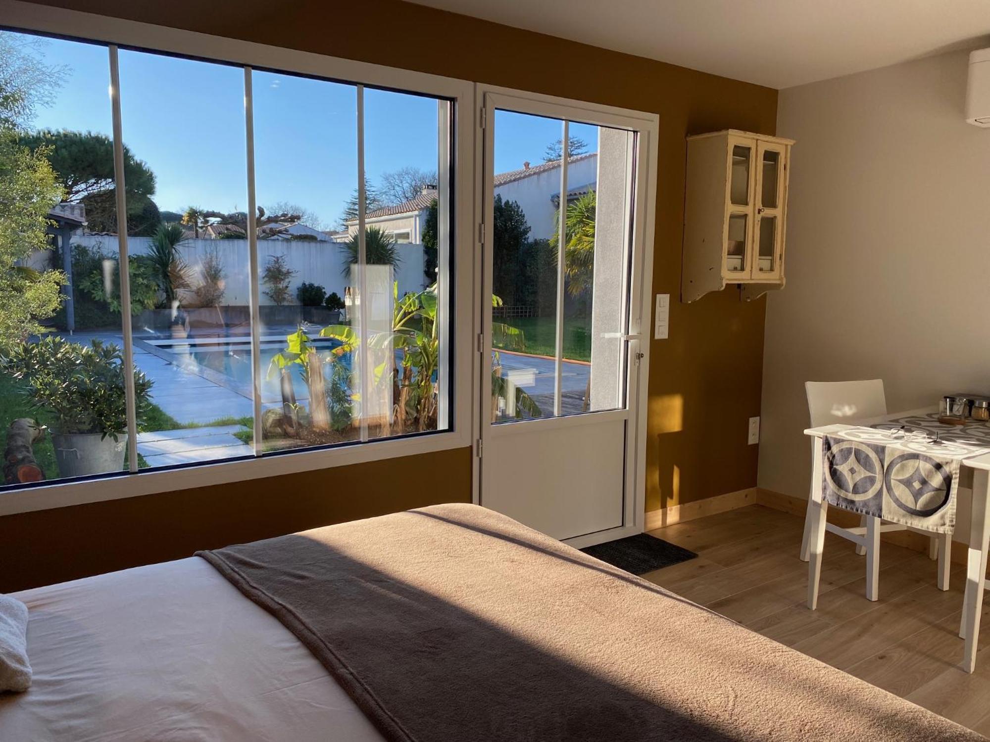 Maison M, Chambre Privee Acces Jardin Piscine Et Jacuzzi Pres De La Rochelle La Rochelle  Szoba fotó